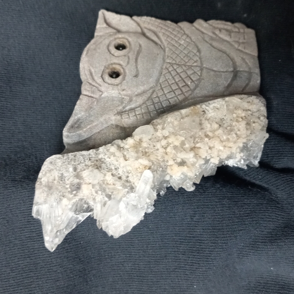 GEMSTONE HEALING STONE ONE OF A KIND CARVED QUARTZ YODA - Picture 3 of 6